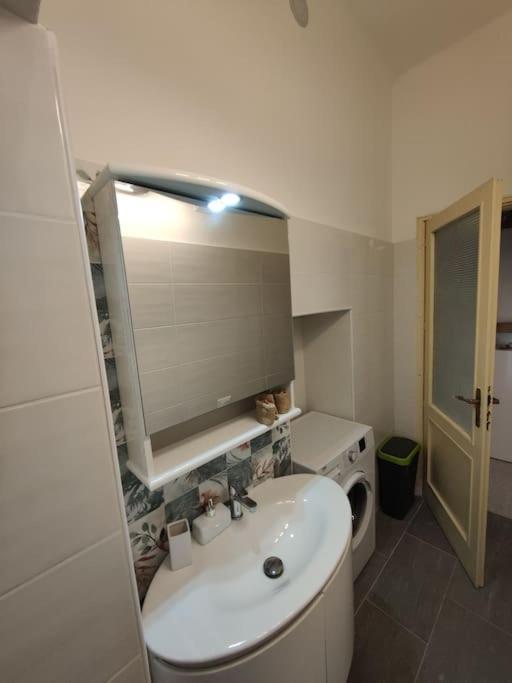 Casa J Apartment โกโม ภายนอก รูปภาพ