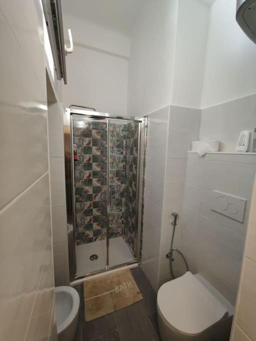 Casa J Apartment โกโม ภายนอก รูปภาพ